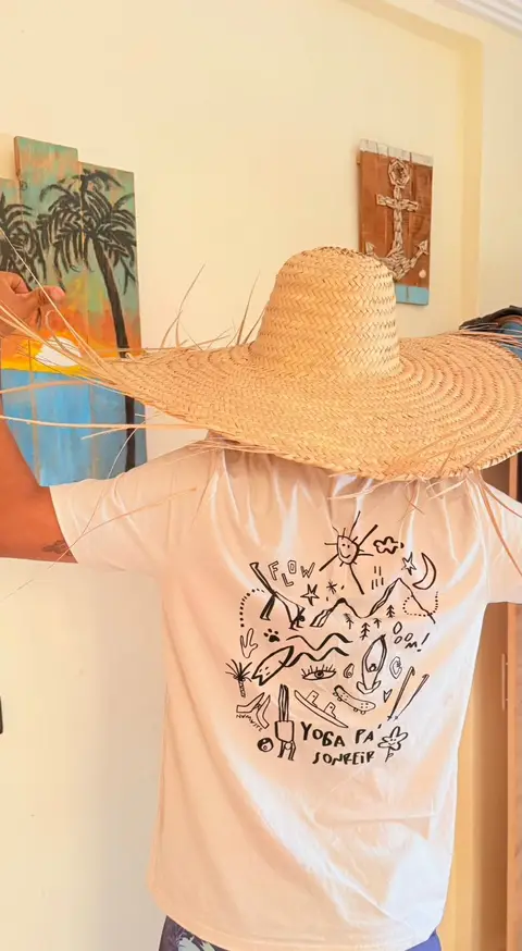 Camiseta Mont & Camp — En uso